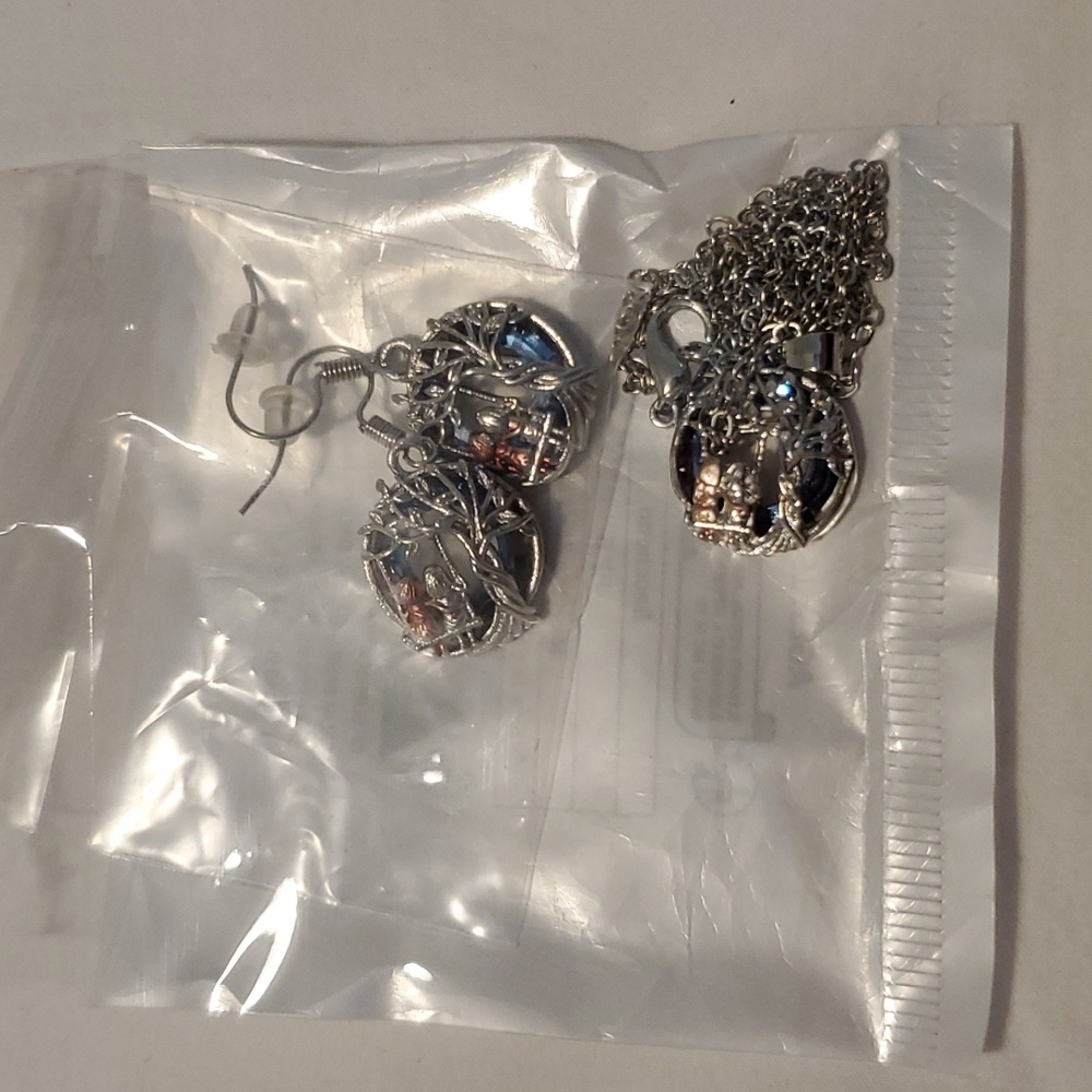 EARRINGS SET